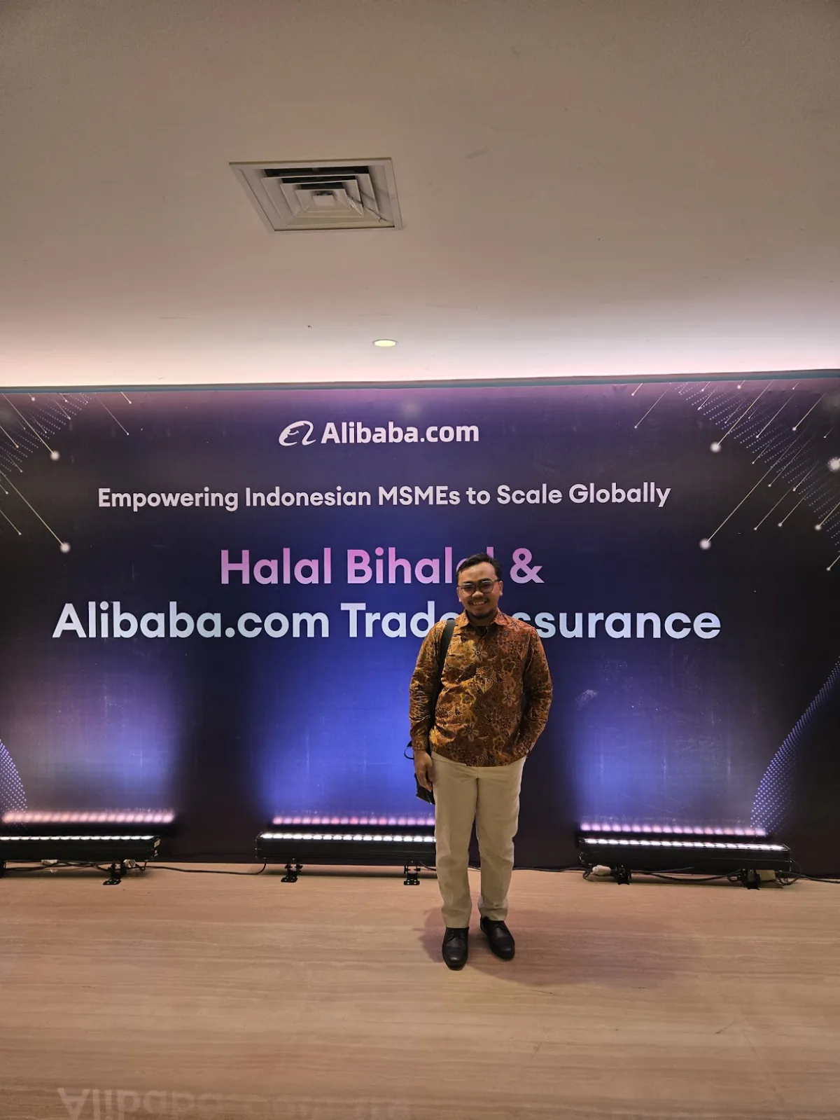 Exporindo di sesi Alibaba.com Trade Assurance untuk UMKM Indonesia